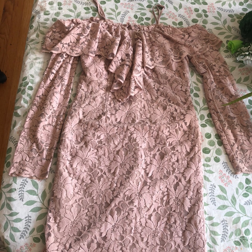 Dusty rose lace Bardot dress 🩷